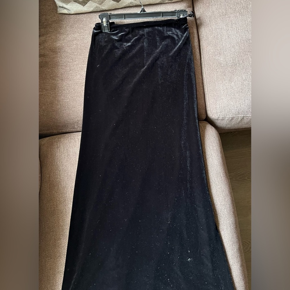 Women’s Velvet Inspired Maxi Skirt